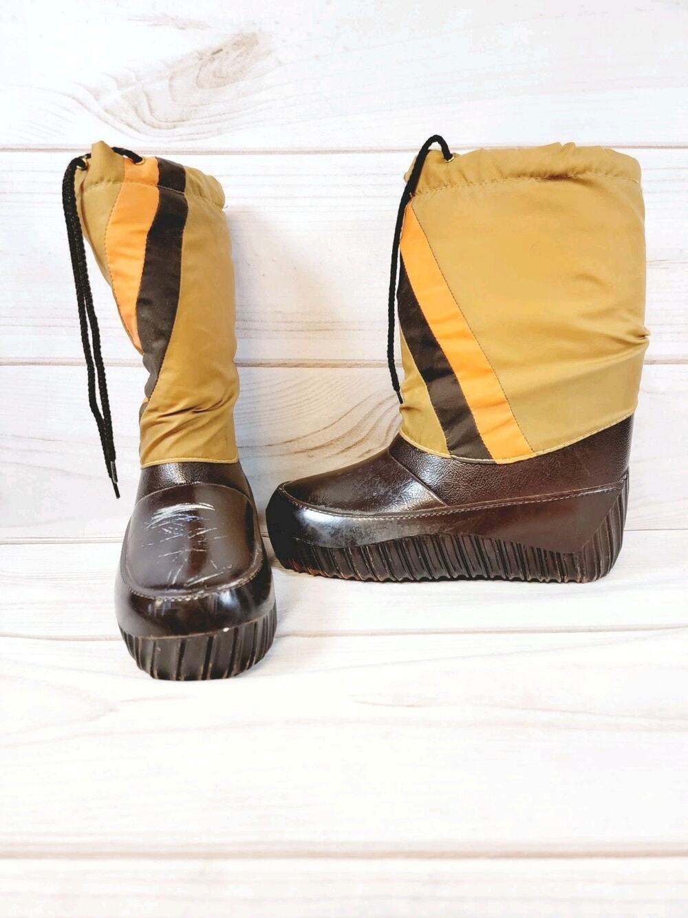 Vintage 80s Brown Orange Stripe Moon Boots Made in Korea Women's Size 7-8